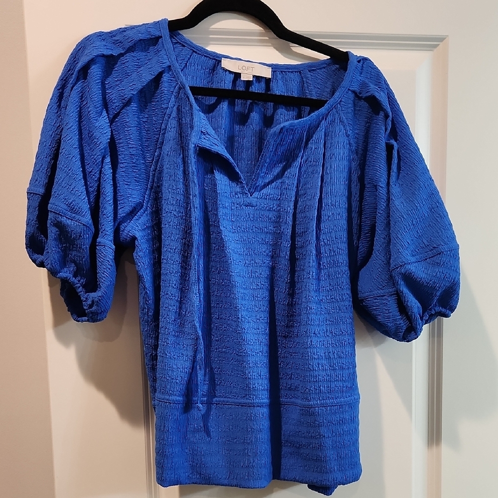 LOFT Women's Blue Top